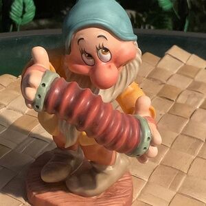 VTG Walt Disney Classics Collection Bashful “Aw Shucks” Snow White & 7 Dwarfs